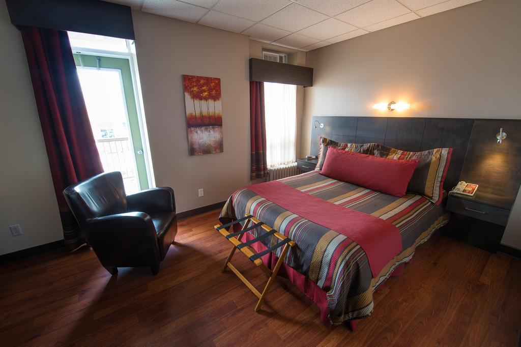 Hotel Du Fjord Chicoutimi Zimmer foto