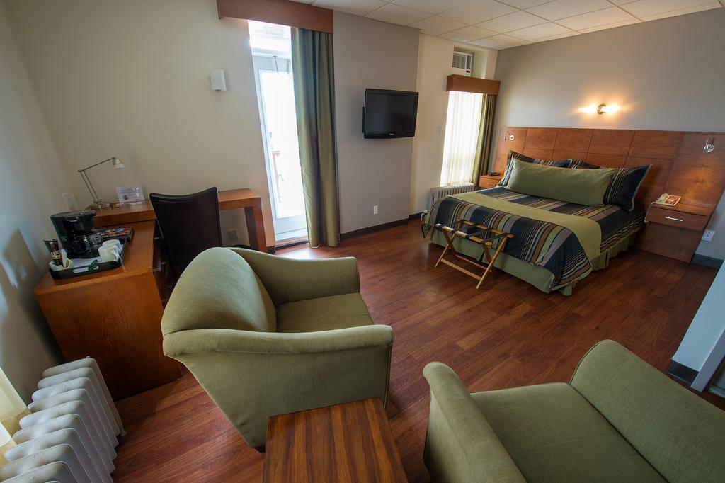 Hotel Du Fjord Chicoutimi Zimmer foto