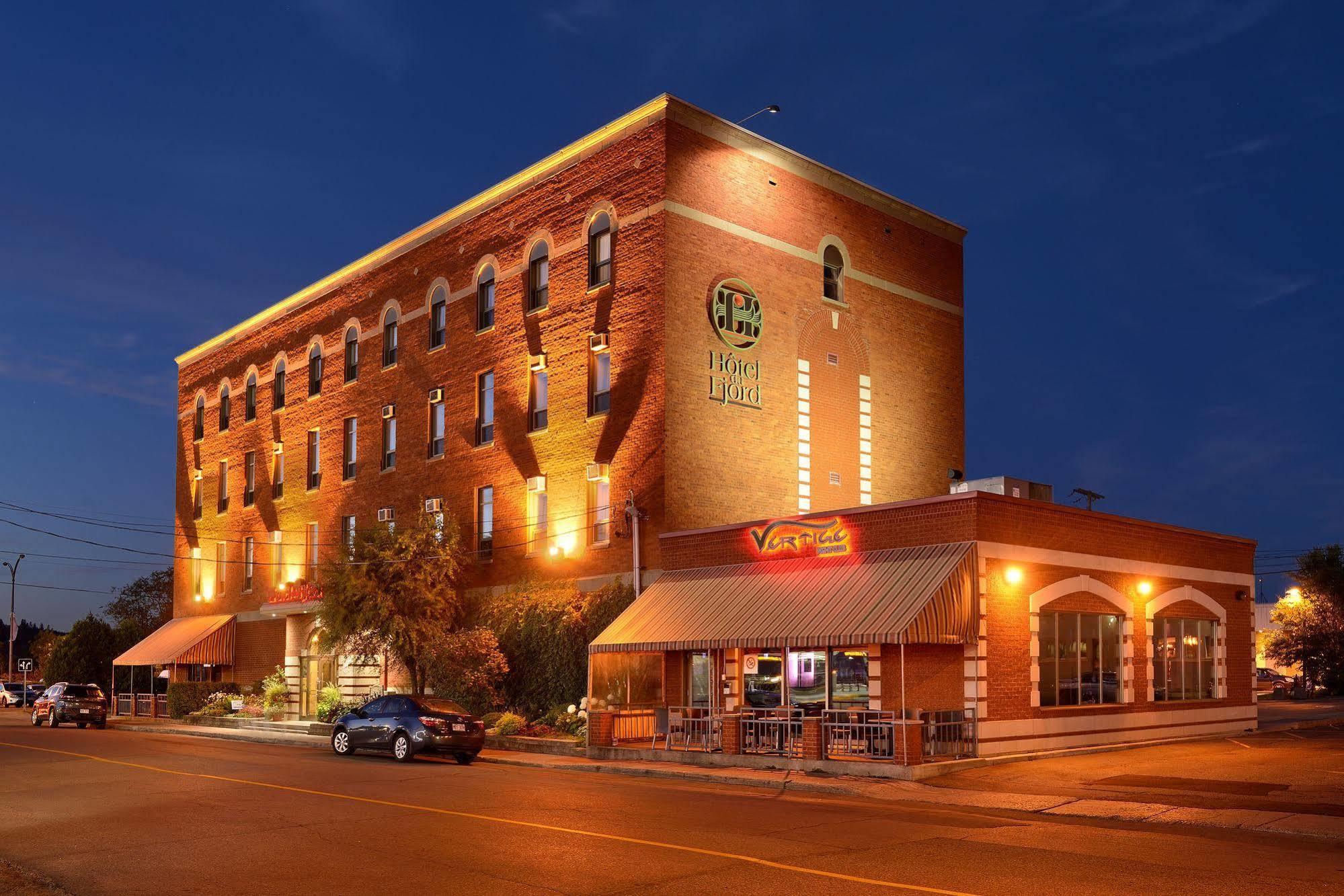 Hotel Du Fjord Chicoutimi Exterior foto